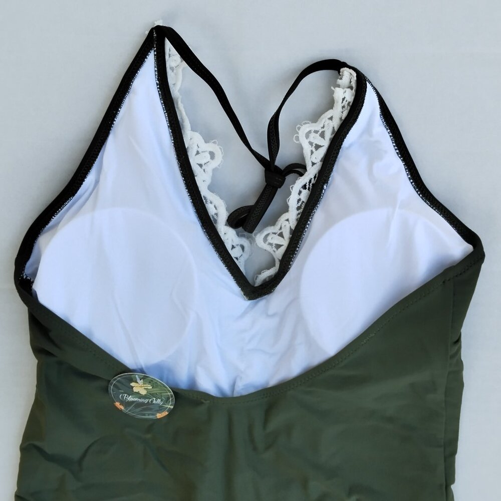 Monokini with lace halter - Picture 8 of 9